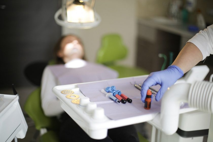 Tandarts praktijk Nieuwerkerk spoedhulp door narcosetandarts en tandartsen