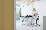 Kliniek voor Parodontologie Amsterdam (KVPA) tandarts behandelstoel